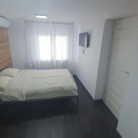 Ieftin Si Bun Apartment